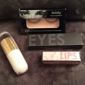 Make up and accessories!🎈